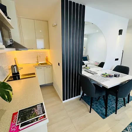 Golden Soul Old Town - Walk Everywhere